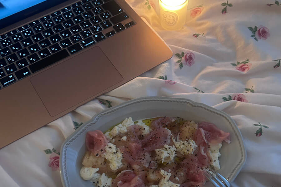 桃とモッツアレラの夜食プレート
